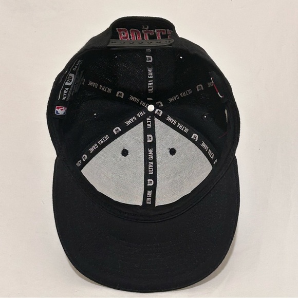 Chicago Bulls Ultra Game NBA Official Black Flat Bill Snap-Back Cap Hat - Picture 7 of 10